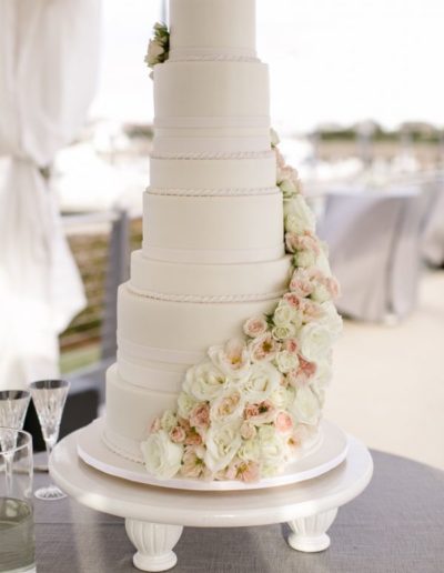 One Belle Bakery Wedding Cake