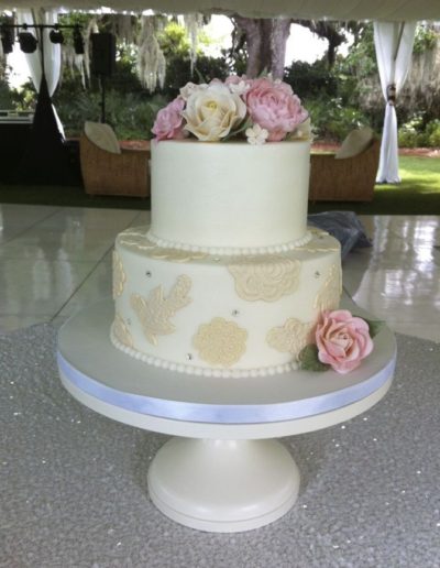 One Belle Bakery Wedding Cake