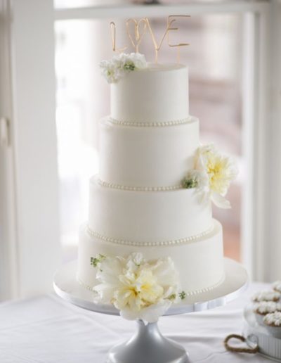 One Belle Bakery Wedding Cake