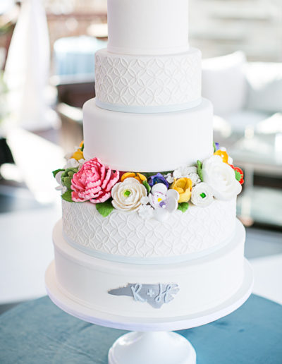 Sugar Flower Wedding Cake, North Carolina, Courtyard and Cobblestones, Wilmington NC, All white wedding cake